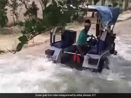 गांव के लड़के ने नहर में चला दिया ट्रैक्टर, फुल स्पीड में दौड़ाया, Video देख उड़ जाएंगे आपके होश गांव के लड़के ने नहर में चला दिया ट्रैक्टर, फुल स्पीड में दौड़ाया, Video देख उड़ जाएंगे आपके होश