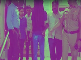 कन्हैया हत्या मामले में सोशल मीडिया पर वीडियो शेयर करने पर किशोरी को मिली धमकी, कश्मीर से युवक गिरफ्तार कन्हैया हत्या मामले में सोशल मीडिया पर वीडियो शेयर करने पर किशोरी को मिली धमकी, कश्मीर से युवक गिरफ्तार