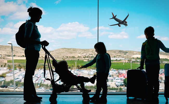 5 Tips And Tricks For Mothers Travelling With Young Kids On Long Flights
