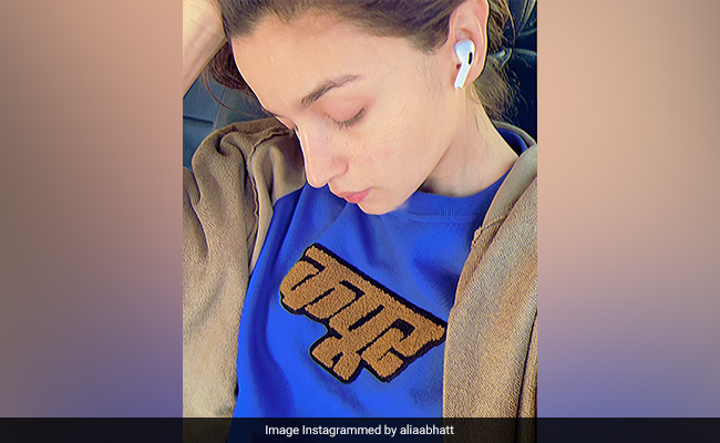 "It's Kapoor Day": Alia Bhatt Is This Excited About Ranbir's <i>Shamshera</i>