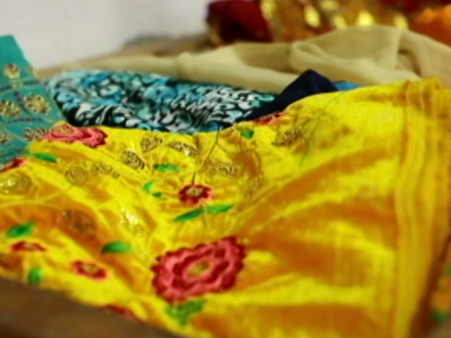 शहर-गांव के बीच खाई पाटने को पुराने कपड़ों का इस्तेमाल