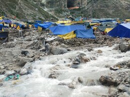 "आंखों के आगे लोग पानी में बहते जा रहे थे...", अमरनाथ गुफा से सुरक्षित लौटे श्रद्धालुओं ने सुनाए अपने दर्दनाक अनुभव "आंखों के आगे लोग पानी में बहते जा रहे थे...", अमरनाथ गुफा से सुरक्षित लौटे श्रद्धालुओं ने सुनाए अपने दर्दनाक अनुभव