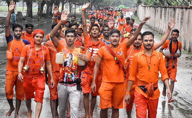 Undercover Cops Join <i>'Kanwar Yatra'</i> In UP To Maintain Law And Order