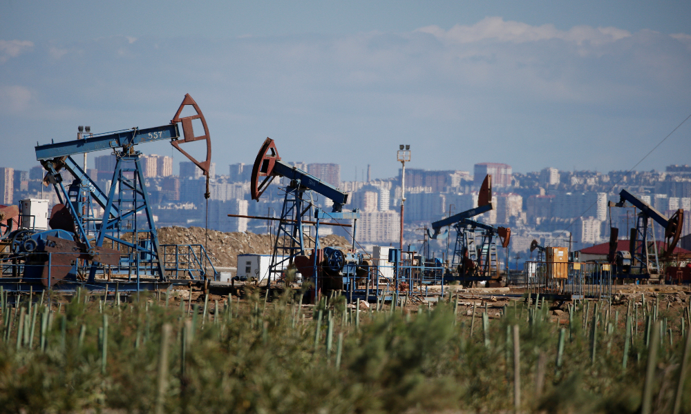 खाड़ी देश थमे तो कट जाएगी तेल की पाइपलाइन, केवल सऊदी अरब करता है 12 मिलियन BPD उत्‍पादन