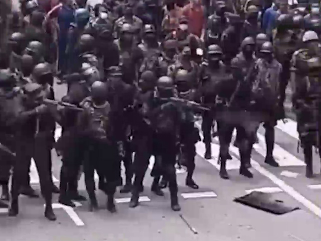 Video: Police Firing Before Lanka Protesters Barged Into President's Home
