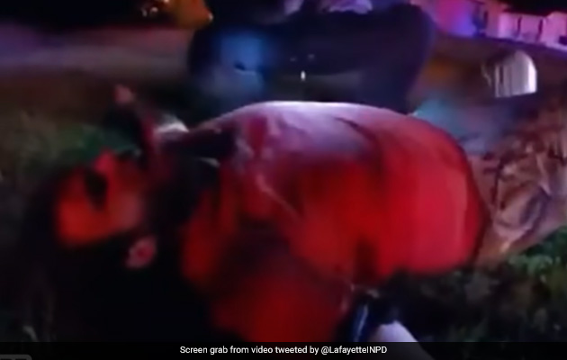 पिज़्ज़ा डिलीवरी ब्वॉय ने जलते हुए घर से बचाया पांच बच्चों को, लोग कह रहे हैं- सुपरहीरो है!