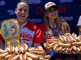US Man Devours 63 Hotdogs In 10 Mins; Wins Title For 15th Time US Man Devours 63 Hotdogs In 10 Mins; Wins Title For 15th Time