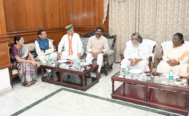 रांची में शिबू सोरेन से द्रौपदी मुर्मू ने की मुलाकात, राष्ट्रपति चुनाव के लिए मांगा JMM का समर्थन