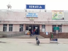 हरियाणा: महिला पत्रकार ने दो स्टेशन मास्टरों पर लगाया छेड़छाड़ का आरोप, FIR दर्ज हरियाणा: महिला पत्रकार ने दो स्टेशन मास्टरों पर लगाया छेड़छाड़ का आरोप, FIR दर्ज