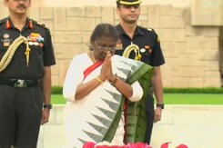 Droupadi Murmu Visits Rajghat Before Taking Oath As President Droupadi Murmu Visits Rajghat Before Taking Oath As President