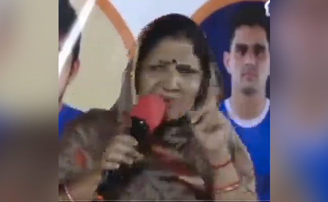 मां ने कहा- '25 साल में बच्चे बड़ा होते हैं, लापरवाही के कारण 25 सेकंड में जान चली जाती है', देखें वायरल वीडियो