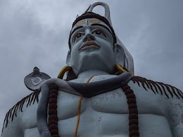 सावन में रखें सोलह सोमवार का व्रत, पूजा विधि और महत्व जानिए यहां सावन में रखें सोलह सोमवार का व्रत, पूजा विधि और महत्व जानिए यहां