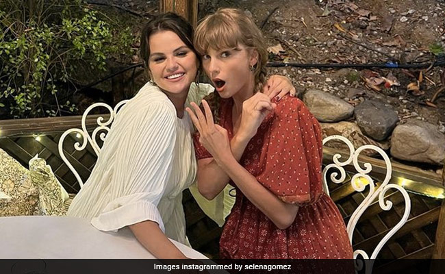 Did Selena Gomez Slam Taylor Swift In Now-Deleted Post About Knicks And Spurs Game?