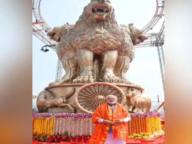 नए संसद भवन की छत पर लगे विशाल अशोक स्तंभ का PM मोदी ने किया अनावरण