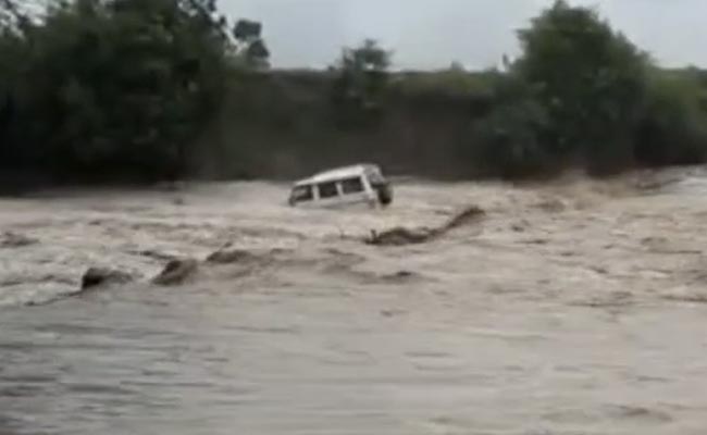 Video: Car Washed Away In Heavy Rain In Madhya Pradesh's Ujjain