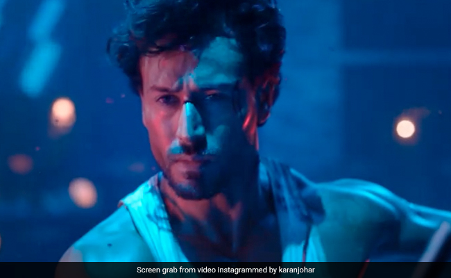 'लाल सिंह चड्ढा' और 'रक्षाबंधन' के फ्लाप होते ही मेकर्स के बीच मची खलबली ? टाइगर श्रॉफ की ये बिग बजट फिल्म सालभर के लिए टली