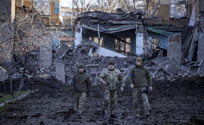Despite Threat Of War, Life Resumes In Frontline Ukraine City