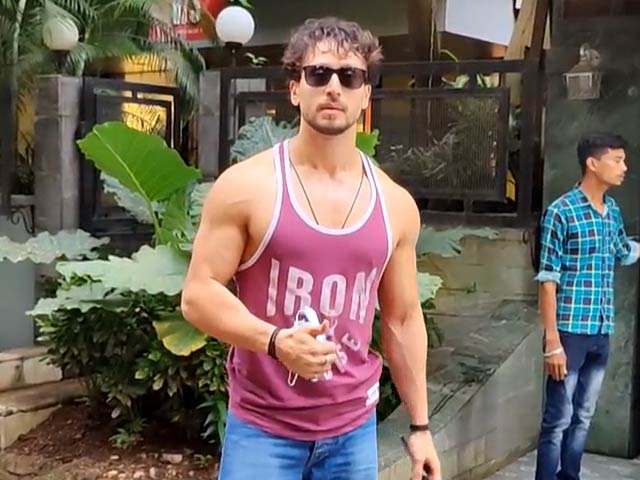 Tiger Shroff Keeps It Simple Yet Stylish