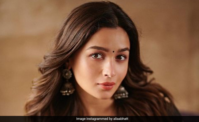 <i>Darlings</i>: Another Page From Alia Bhatt's Promotion Diaries