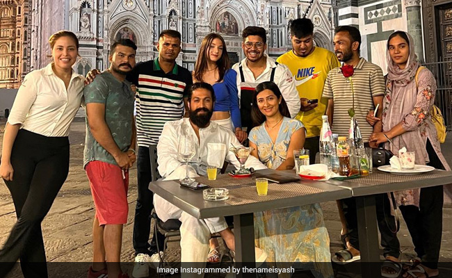 "Your Love For Me Reaches Beyond Borders": Yash Shares A Pic With Fans From Italy