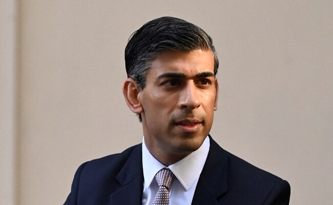 "Wake-Up Call": UK PM Hopeful Rishi Sunak On Attack On Salman Rushdie
