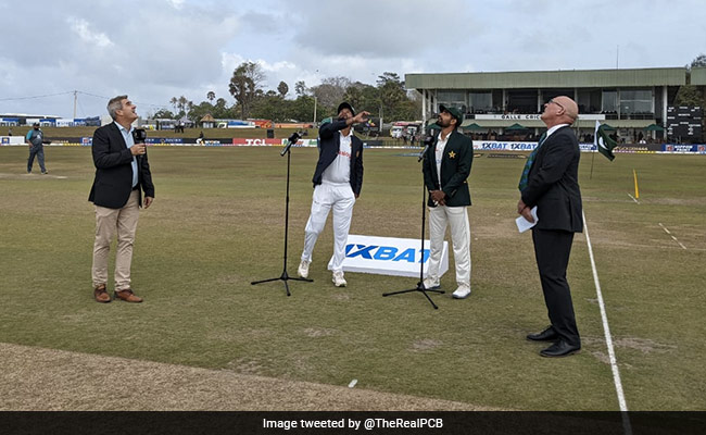 Sri Lanka vs Pakistan, 2nd Test: पाकिस्तानी प्लेइंग XI में चौंकाने वाले बदलाव, 8 साल बाद टीम से बाहर हुआ यह दिग्गज Sri Lanka vs Pakistan, 2nd Test: पाकिस्तानी प्लेइंग XI में चौंकाने वाले बदलाव, 8 साल बाद टीम से बाहर हुआ यह दिग्गज