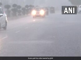 Heavy Rainfall In Several Parts Of Delhi, Temperature Below 30 Degrees Celsius Heavy Rainfall In Several Parts Of Delhi, Temperature Below 30 Degrees Celsius