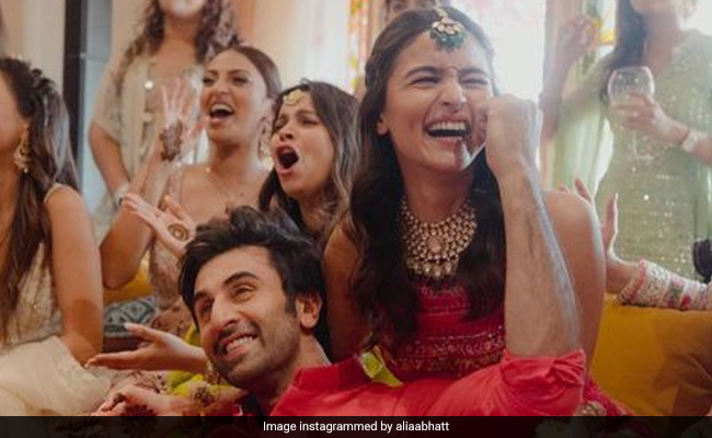 Mom-To-Be Alia Bhatt Reacts To Husband Ranbir Kapoor's "Twins" Comment