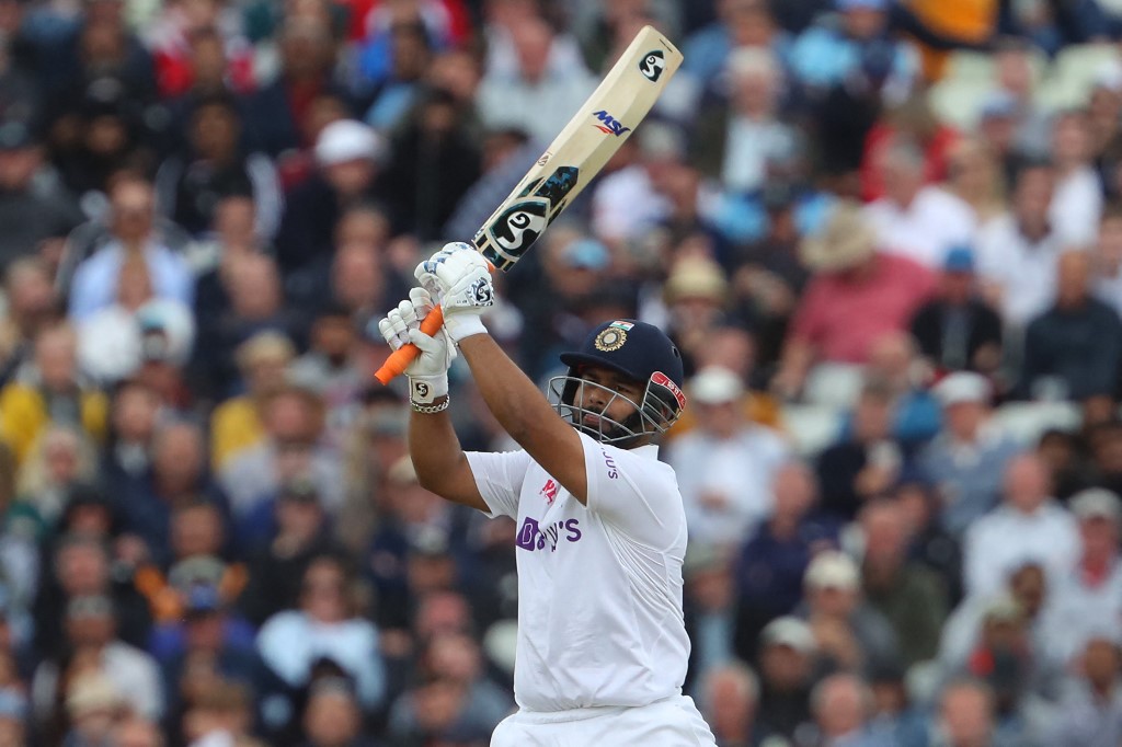 ENG vs IND: ऋषभ पंत की धमाकेदारी पारी के बावजूद इंग्लैंड के कोच का अजीबोगरीब बयान, जानिए क्या कहा