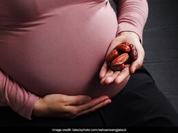 प्रेगनेंसी में मीठा खाने को ललचा रहा है मन तो चॉकलेट या स्वीट्स नहीं, खाएं ये सुपर हेल्दी ड्राई फ्रूट, इस एक फूड से मिलते हैं कई सारे फायदे प्रेगनेंसी में मीठा खाने को ललचा रहा है मन तो चॉकलेट या स्वीट्स नहीं, खाएं ये सुपर हेल्दी ड्राई फ्रूट, इस एक फूड से मिलते हैं कई सारे फायदे