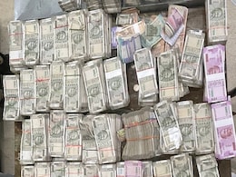 नोएडा में NBCC के पूर्व सीजीएम के घर सीबीआई और आईटी का छापा नोएडा में NBCC के पूर्व सीजीएम के घर सीबीआई और आईटी का छापा