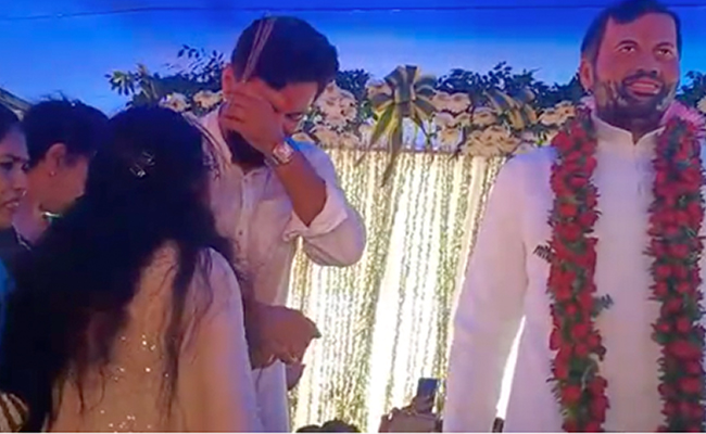 पिता को यादकर फूट-फूटकर रोए चिराग पासवान, हाजीपुर में रामविलास पासवान की प्रतिमा का अनावरण