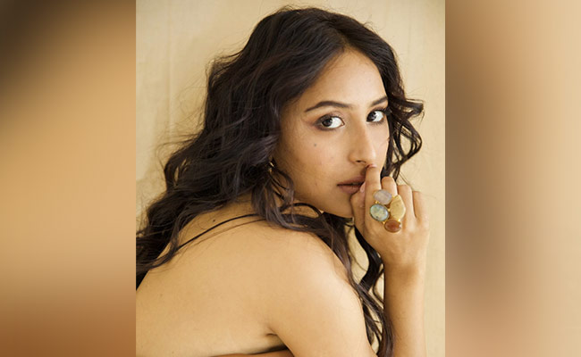 तेलुगू फिल्म 'प्रेमा पिपासी' के बाद जल्द ही बॉलीवुड में डेब्यू करेंगी कपिलाक्षी मल्होत्रा, बोलीं- थियेटर ने बहुत कुछ सिखाया