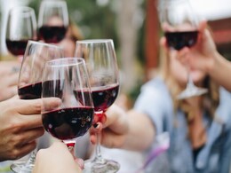 Festive Season: 6 Tips To Keep Your Diet Healthy During Festivities Festive Season: 6 Tips To Keep Your Diet Healthy During Festivities