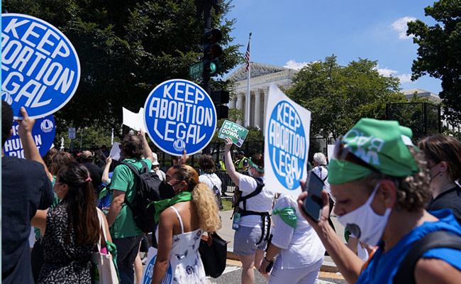 15,000 Australians Rally Against Overturning Of US Abortion Law