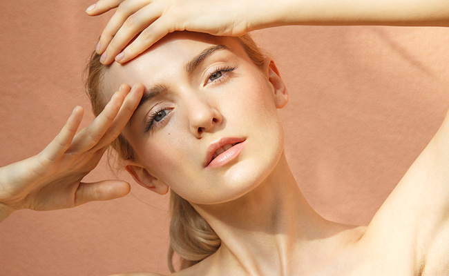 Trend Alert: Transparent Eyeliner Trend Is A Minimal Twist To Regular Makeup