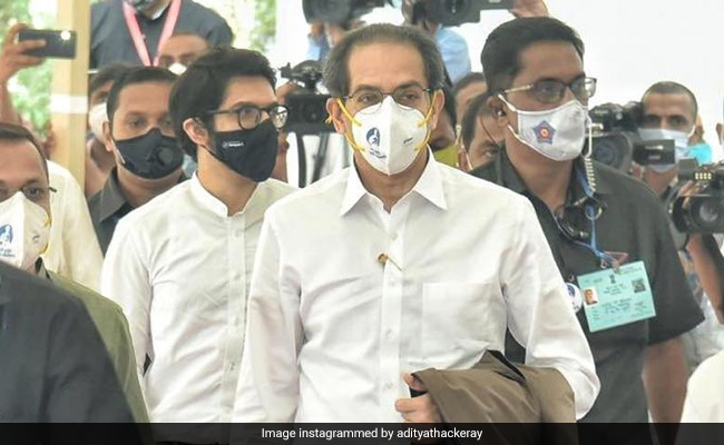 "Important To Follow Right Footsteps": Aaditya Thackeray's Post On Dad