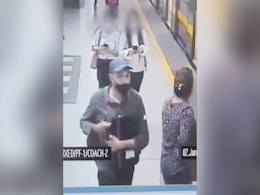 Man Arrested For Sexually Harassing Woman At Delhi Metro Station Man Arrested For Sexually Harassing Woman At Delhi Metro Station