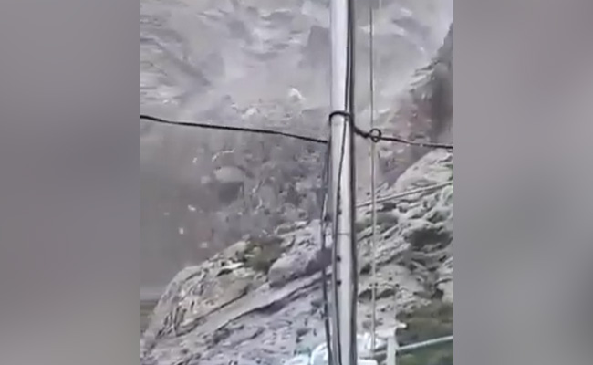 Amarnath Cloudburst: अमरनाथ के पास बादल फटे, 4 हजार लोगों को सुरक्षित स्थान भेजा गया