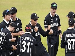 मार्टिन गुप्टिल ने छोड़ा दुनिया के सभी बल्लेबाजों को पीछे, बना डाला T20 cricket का सबसे बड़ा Record मार्टिन गुप्टिल ने छोड़ा दुनिया के सभी बल्लेबाजों को पीछे, बना डाला T20 cricket का सबसे बड़ा Record