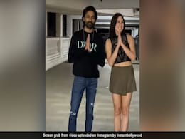 Video: फैन्स को नहीं पसंद आया धनुष के साथ सारा अली खान का ये अंदाज, बोले- वो भाव नहीं दे रहा फिर भी... Video: फैन्स को नहीं पसंद आया धनुष के साथ सारा अली खान का ये अंदाज, बोले- वो भाव नहीं दे रहा फिर भी...