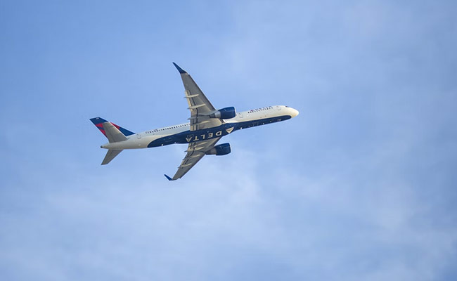 Delta Airline Flies Plane From UK To US Just To Deliver 1,000 Pieces Of Stranded Luggage