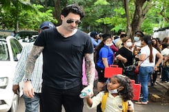 Daniel Weber Pictured With Daughter Nisha Daniel Weber Pictured With Daughter Nisha
