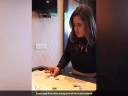 वेकेशन पर रश्मि देसाई ने जमकर किया एन्जॉय, कभी कैरम तो कभी शूटिंग करती आईं नजर, Video हुआ वायरल वेकेशन पर रश्मि देसाई ने जमकर किया एन्जॉय, कभी कैरम तो कभी शूटिंग करती आईं नजर, Video हुआ वायरल