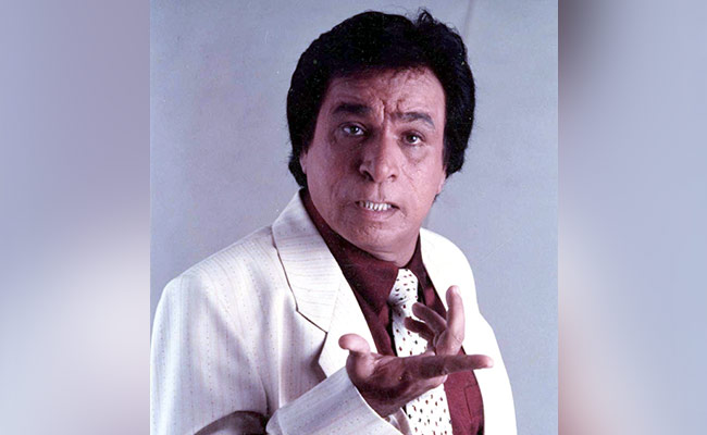 किसी बॉलीवुड हीरो से कम नहीं हैं कादर खान के बेटे सरफराज, Photo देख फैन्स को लगा झटका, बोले- ये तो गोविंदा है 