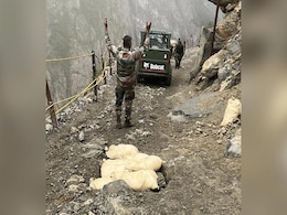 Amarnath Yatra : लापता श्रद्धालुओं की तलाश जारी, अब तक 16 की मौत, यात्रियों को यात्रा फिर शुरू होने का इंतजार Amarnath Yatra : लापता श्रद्धालुओं की तलाश जारी, अब तक 16 की मौत, यात्रियों को यात्रा फिर शुरू होने का इंतजार