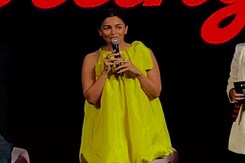 Alia Bhatt Arrived At The <i>Darlings</i> Trailer Launch Dressed As The Sun. She Explains Alia Bhatt Arrived At The <i>Darlings</i> Trailer Launch Dressed As The Sun. She Explains
