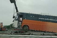 8 Killed In Collision Of Double-Decker Buses On UP Expressway 8 Killed In Collision Of Double-Decker Buses On UP Expressway