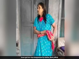 रानू मंडल ने ट्विंकल खान्ना के गाने पर किया ऐसा डांस की फैन्स को हो गई बोलती बंद, जमकर वायरल हो रहा ये VIDEO रानू मंडल ने ट्विंकल खान्ना के गाने पर किया ऐसा डांस की फैन्स को हो गई बोलती बंद, जमकर वायरल हो रहा ये VIDEO