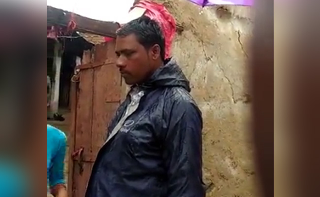 सरपंच का चुनाव जीतने के लिए वोट के बदले बांटे थे नोट, हारने पर नेताजी के वसूली अभियान का VIDEO वायरल